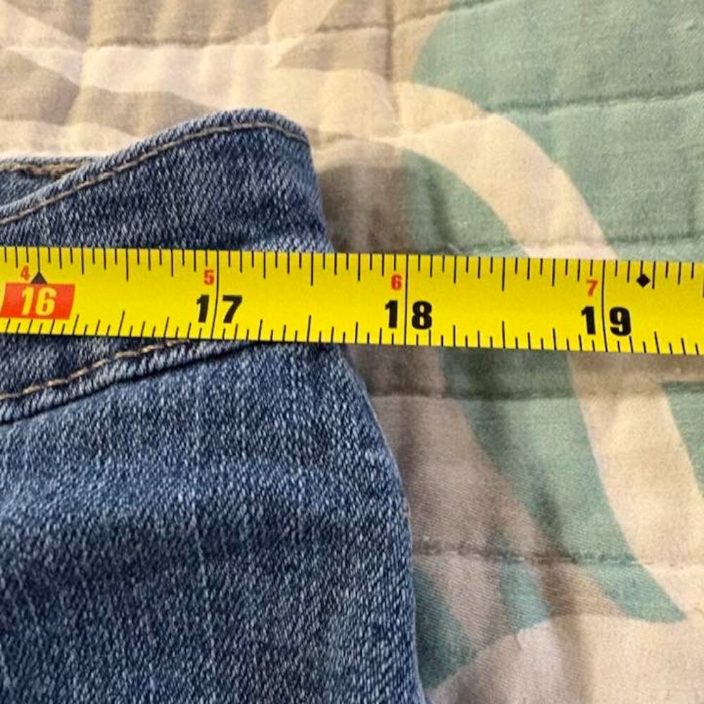 Style & Co Denim Capri - Picture 7 of 9